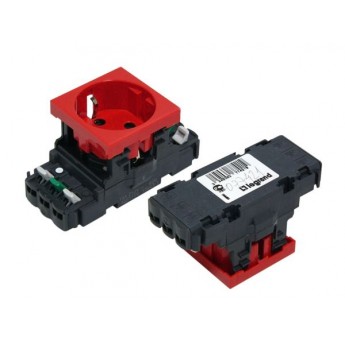 Розетка электрическая LEGRAND 077421